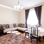 Apartamento Gellért Family *