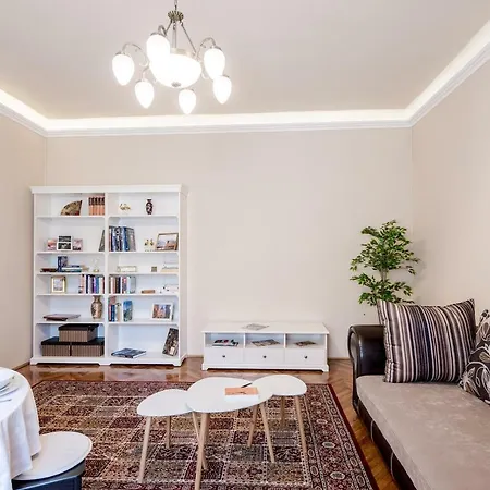Gellert Family Apartment Budapest