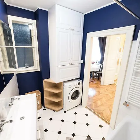 Gellert Family Apartment Budapest